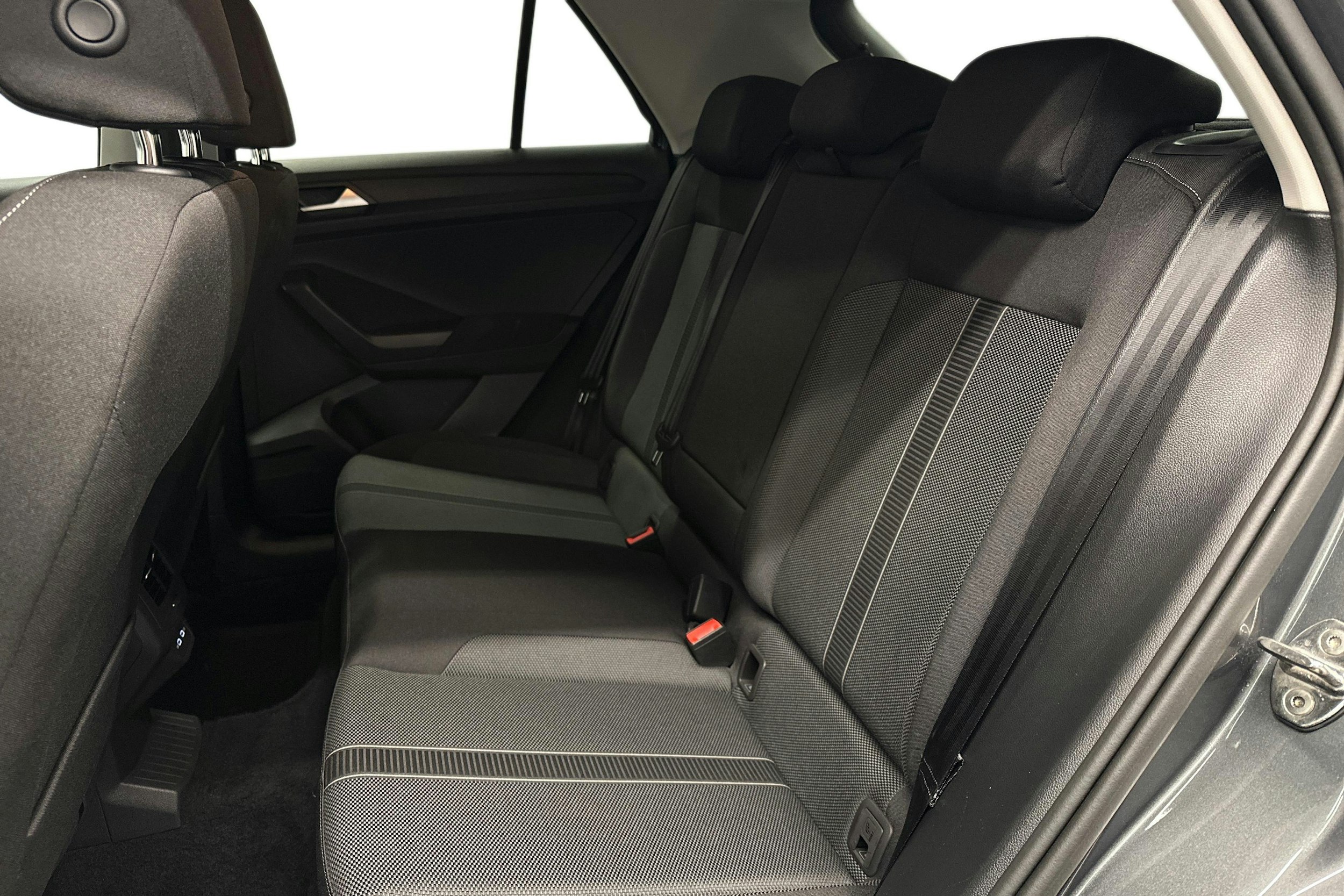 harmaa Volkswagen T-Roc 2025 kuva 10.