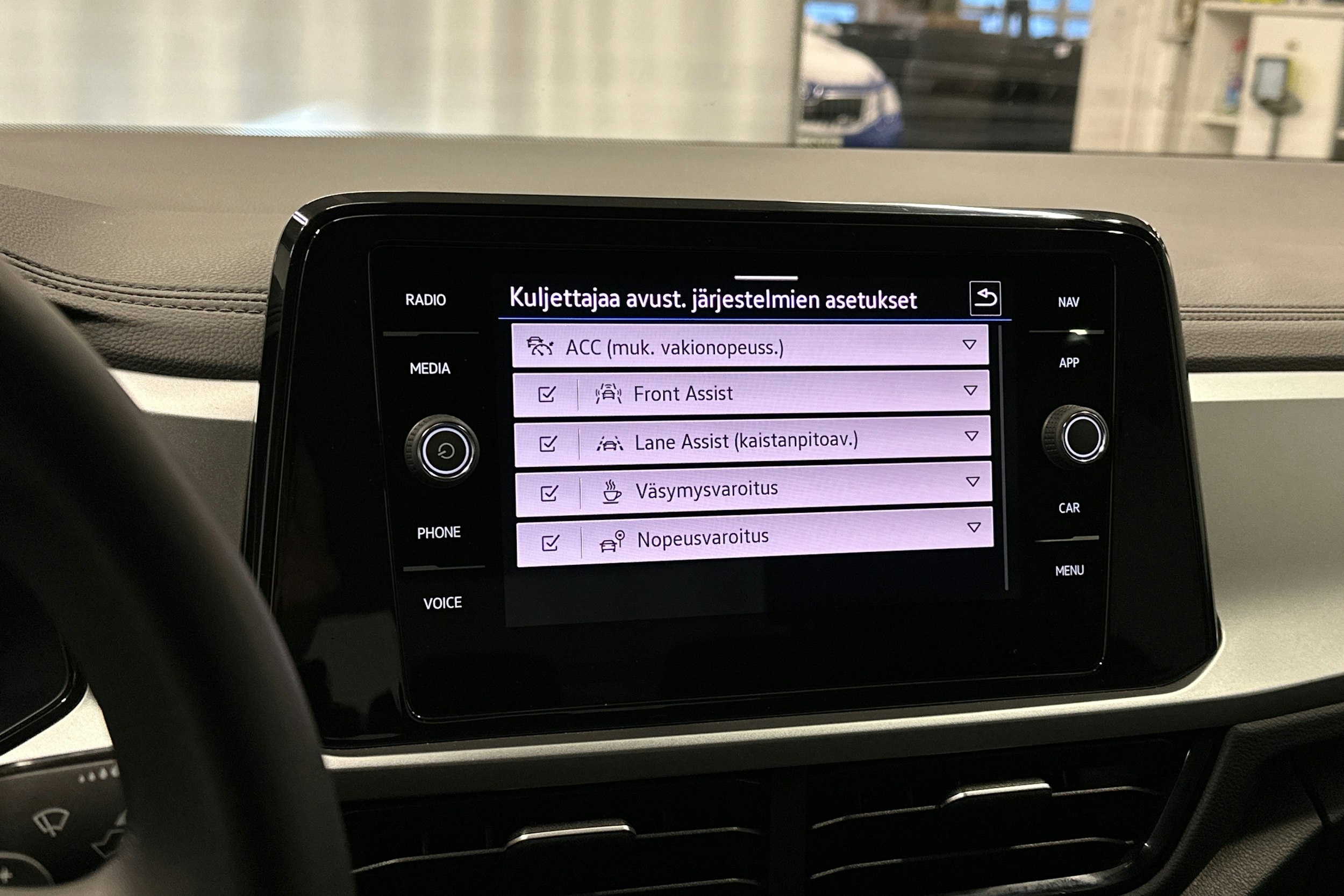 harmaa Volkswagen T-Roc 2025 kuva 21.