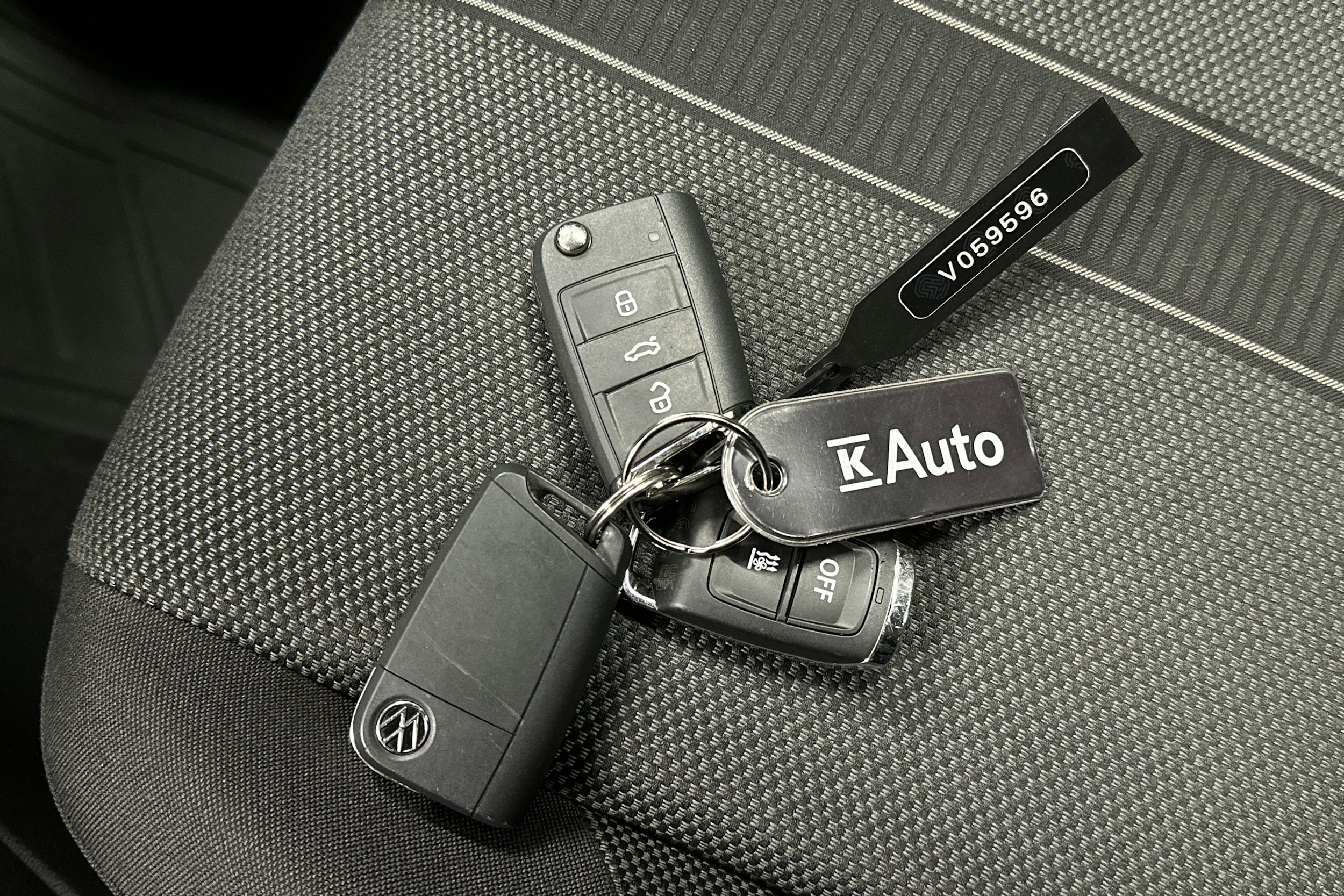 harmaa Volkswagen T-Roc 2025 kuva 27.