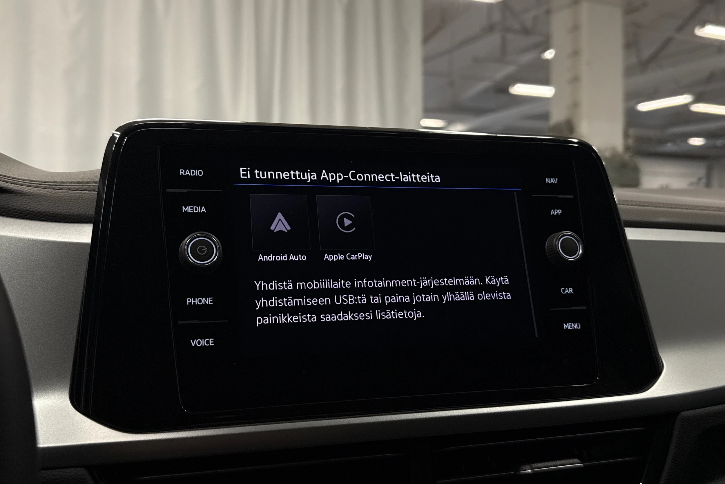 met. harmaa Volkswagen T-Roc 2025 kuva 16.