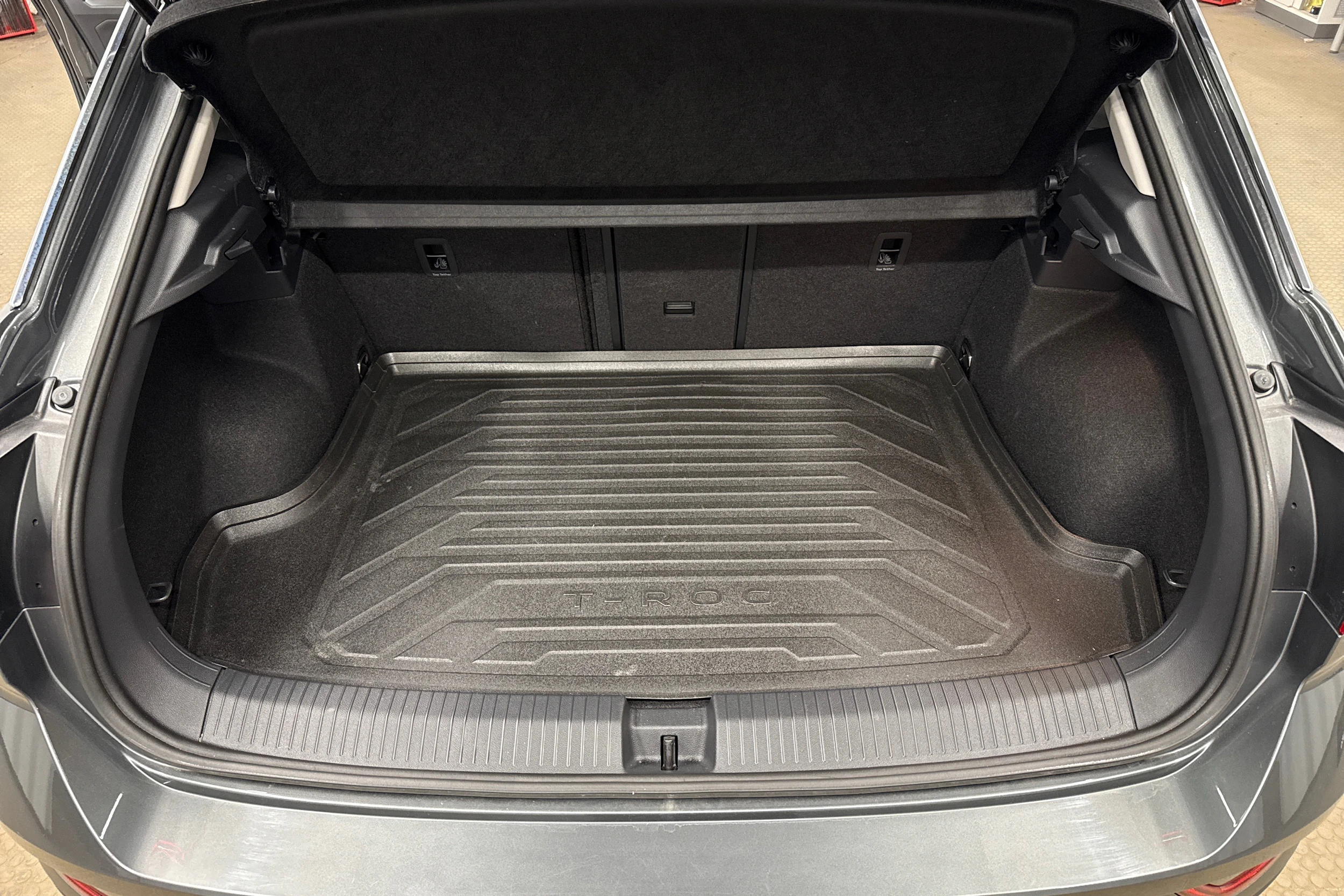 met. harmaa Volkswagen T-Roc 2025 kuva 21.