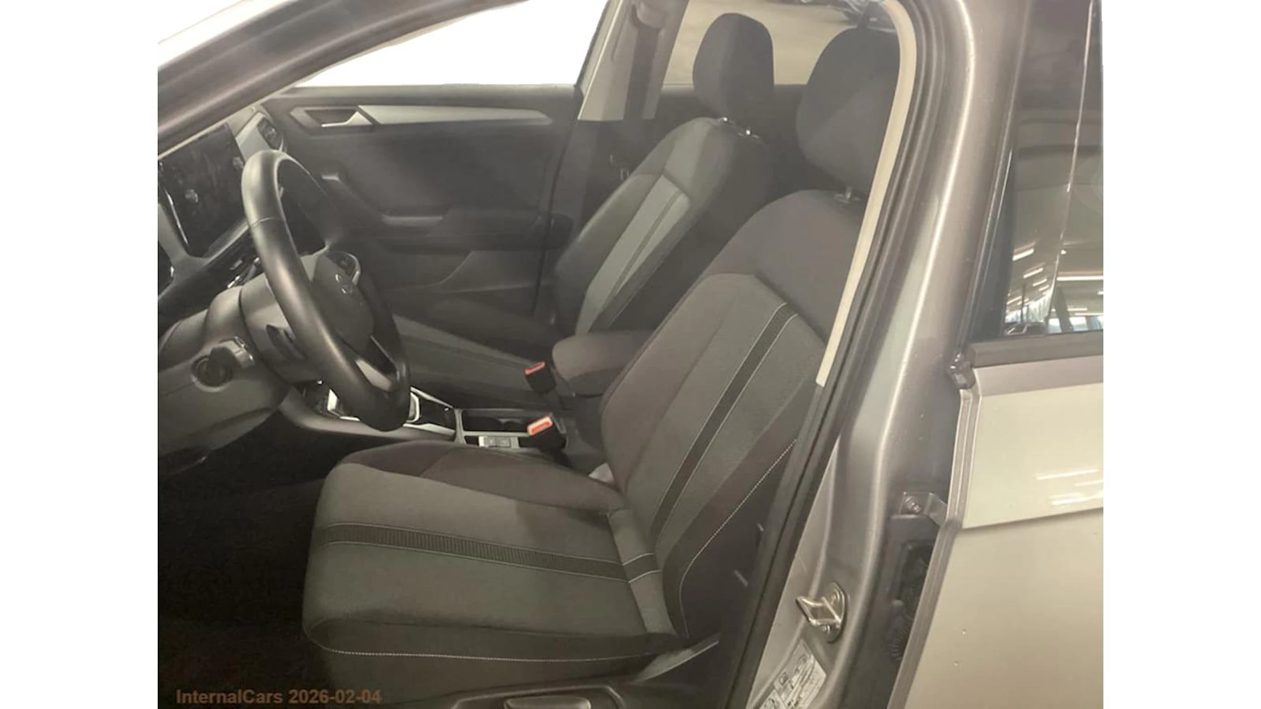 met. hopea Volkswagen T-Roc 2025 kuva 3.