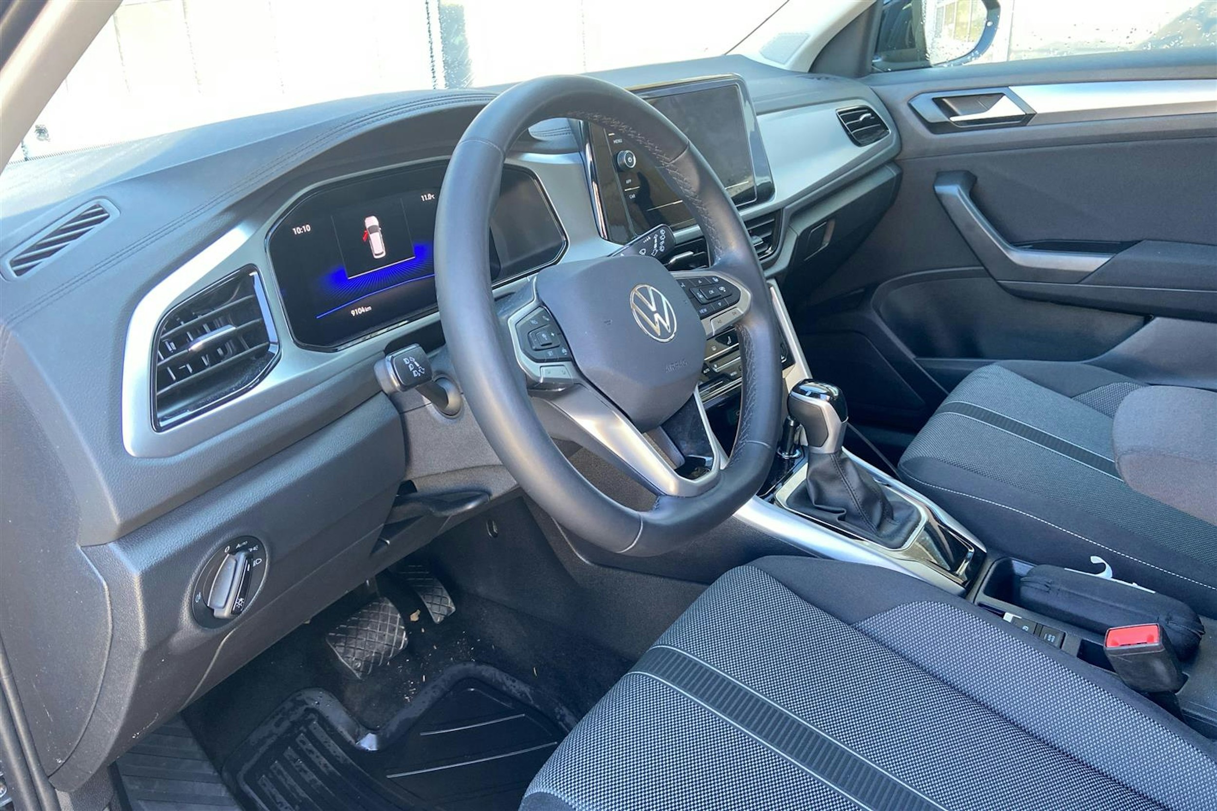 musta Volkswagen T-Roc 2025 kuva 9.