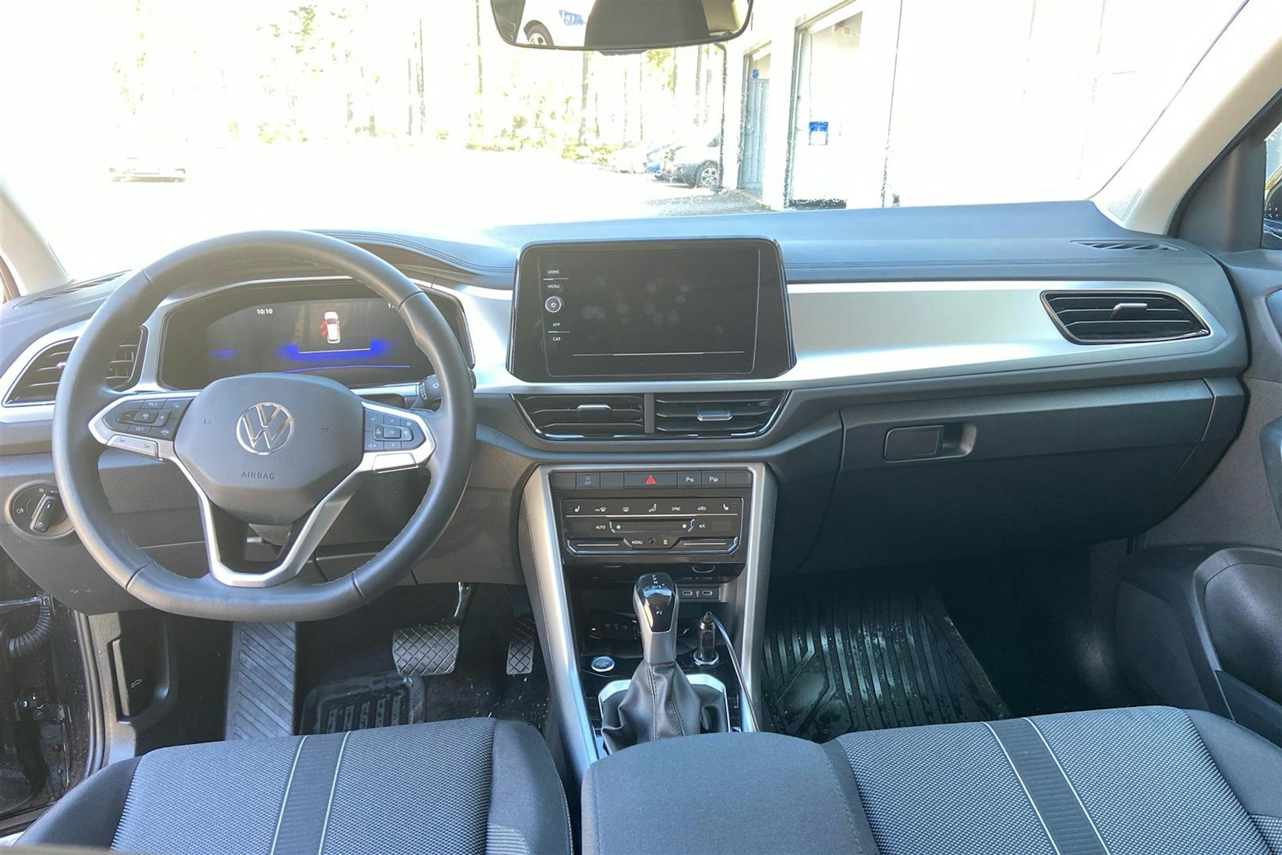 musta Volkswagen T-Roc 2025 kuva 10.
