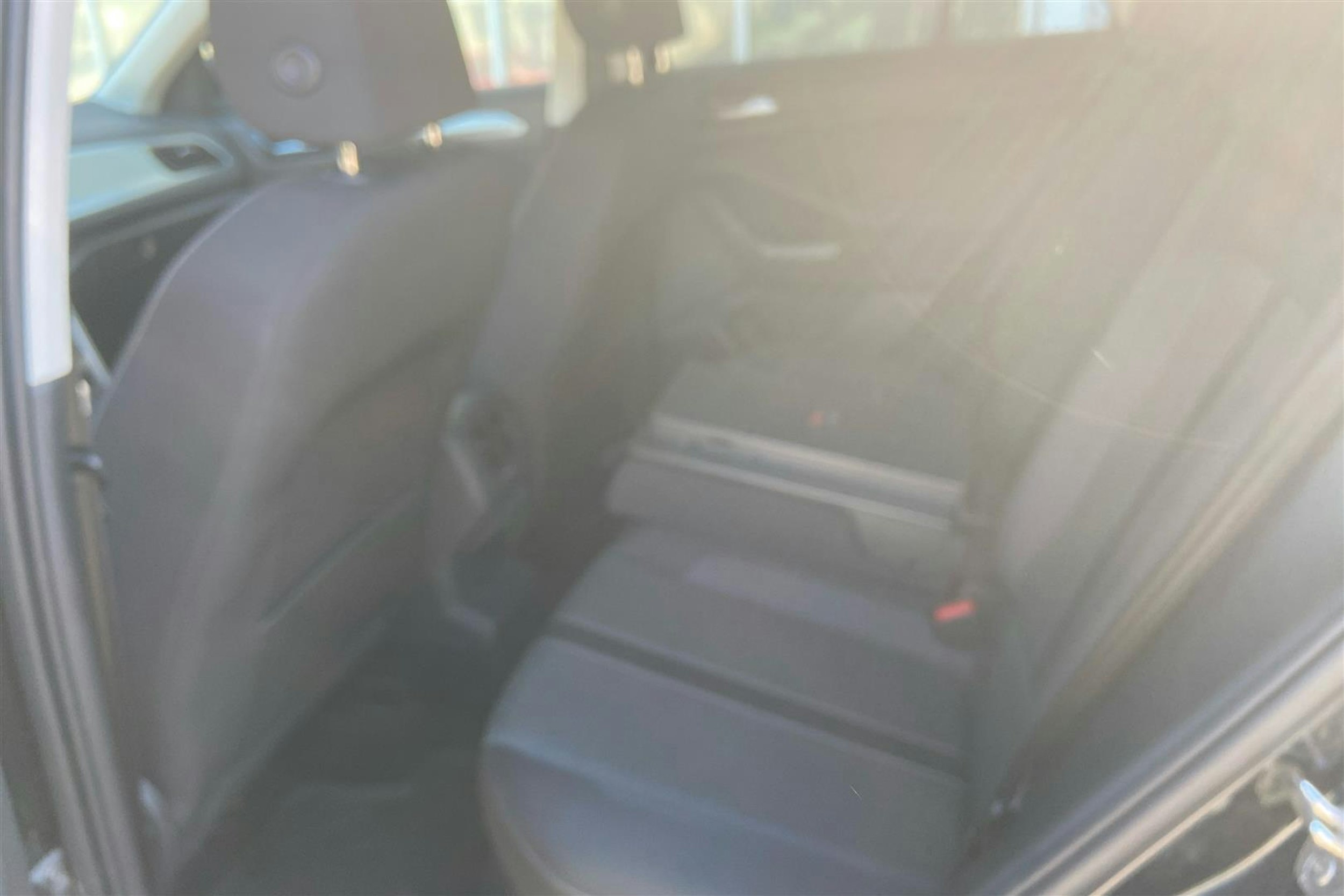musta Volkswagen T-Roc 2025 kuva 12.