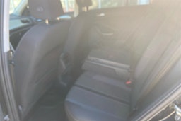 musta Volkswagen T-Roc 2025 kuva 12.