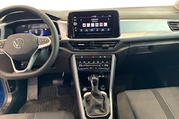 sininen Volkswagen T-Roc 2025 kuva 7.