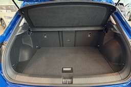 sininen Volkswagen T-Roc 2025 kuva 11.