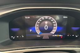 sininen Volkswagen T-Roc 2025 kuva 12.