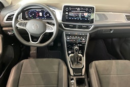 musta Volkswagen T-Roc 2025 kuva 7.