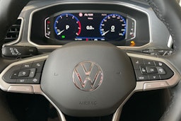 musta Volkswagen T-Roc 2025 kuva 13.