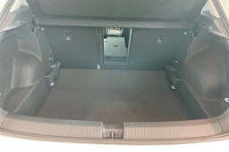 valkoinen Volkswagen T-Roc 2025 kuva 13.