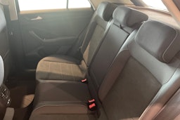 musta Volkswagen T-Roc 2025 kuva 8.