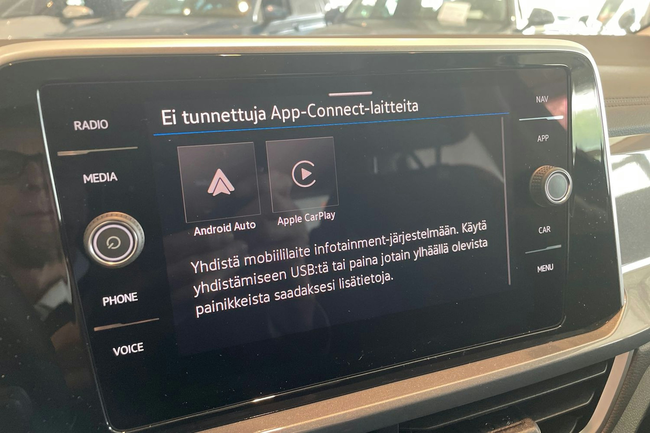 musta Volkswagen T-Roc 2025 kuva 14.