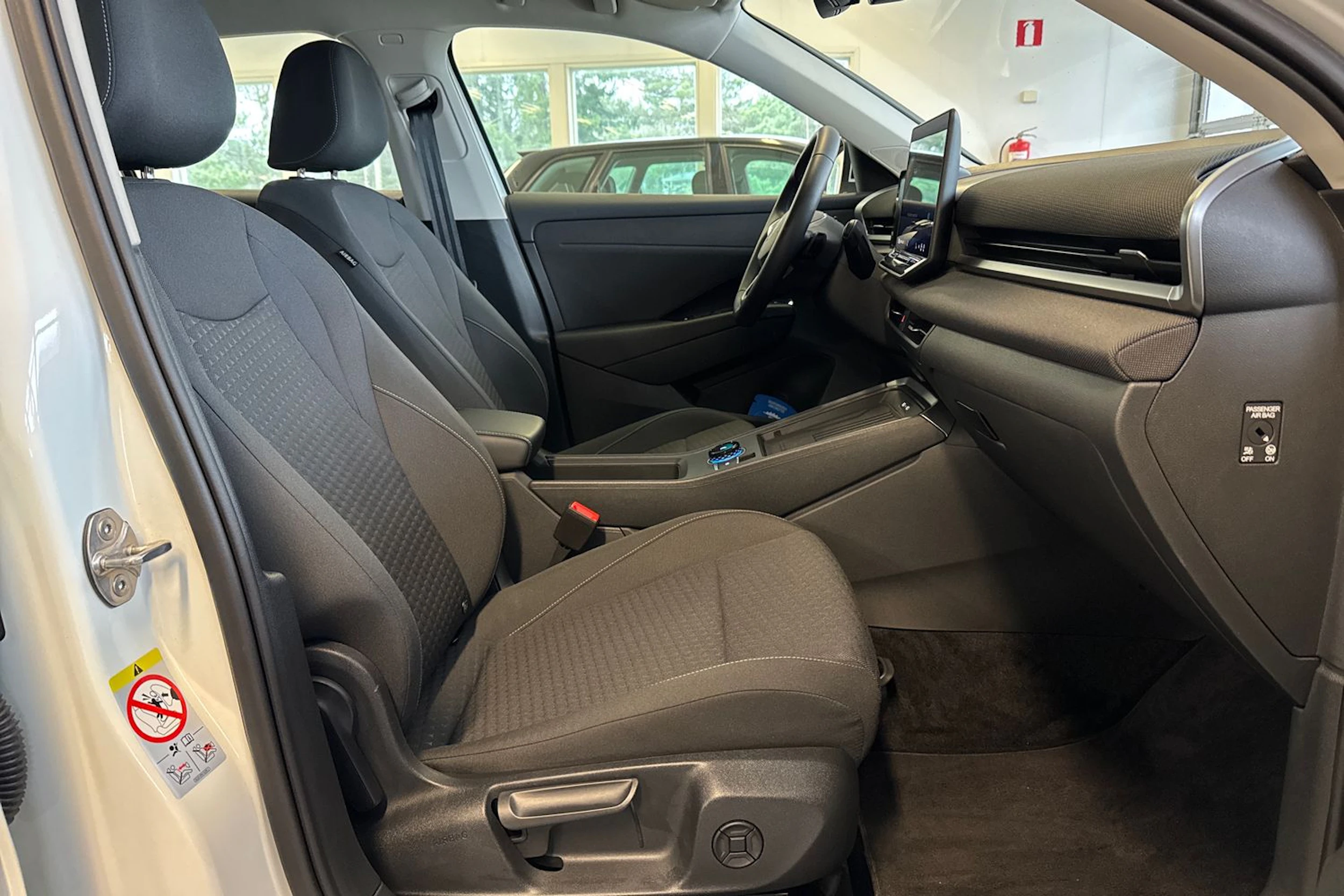 valkoinen Volkswagen T-Roc 2026 kuva 13.