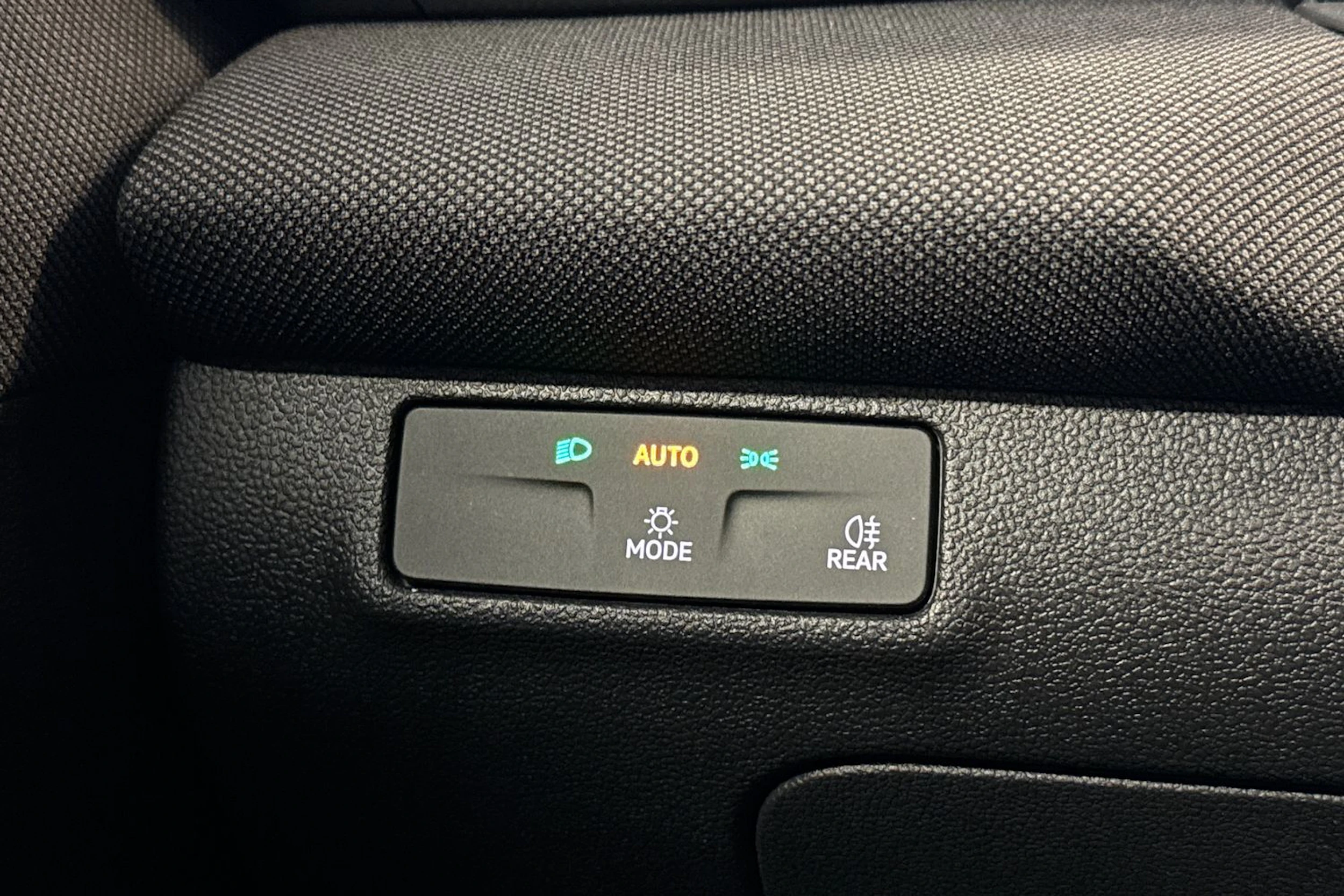 valkoinen Volkswagen T-Roc 2026 kuva 16.