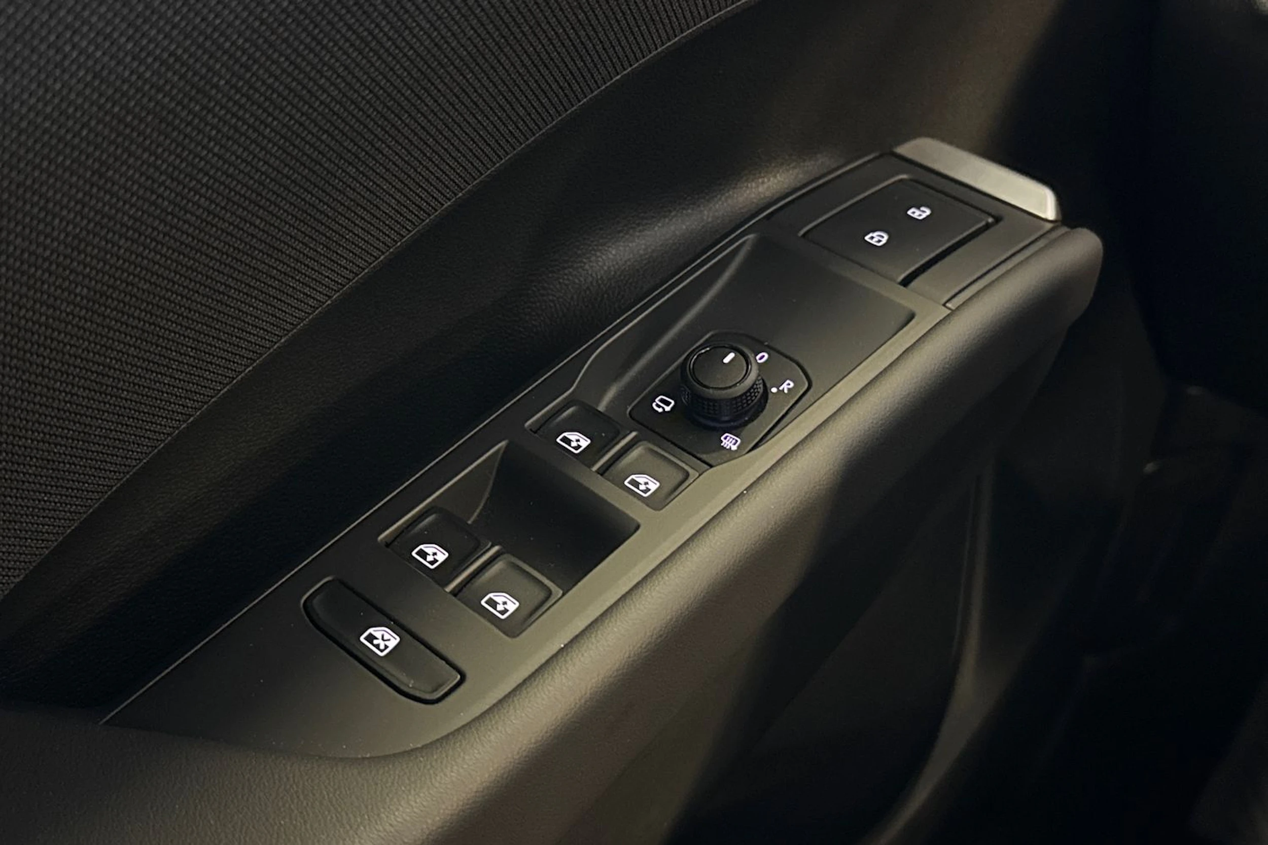 valkoinen Volkswagen T-Roc 2026 kuva 17.