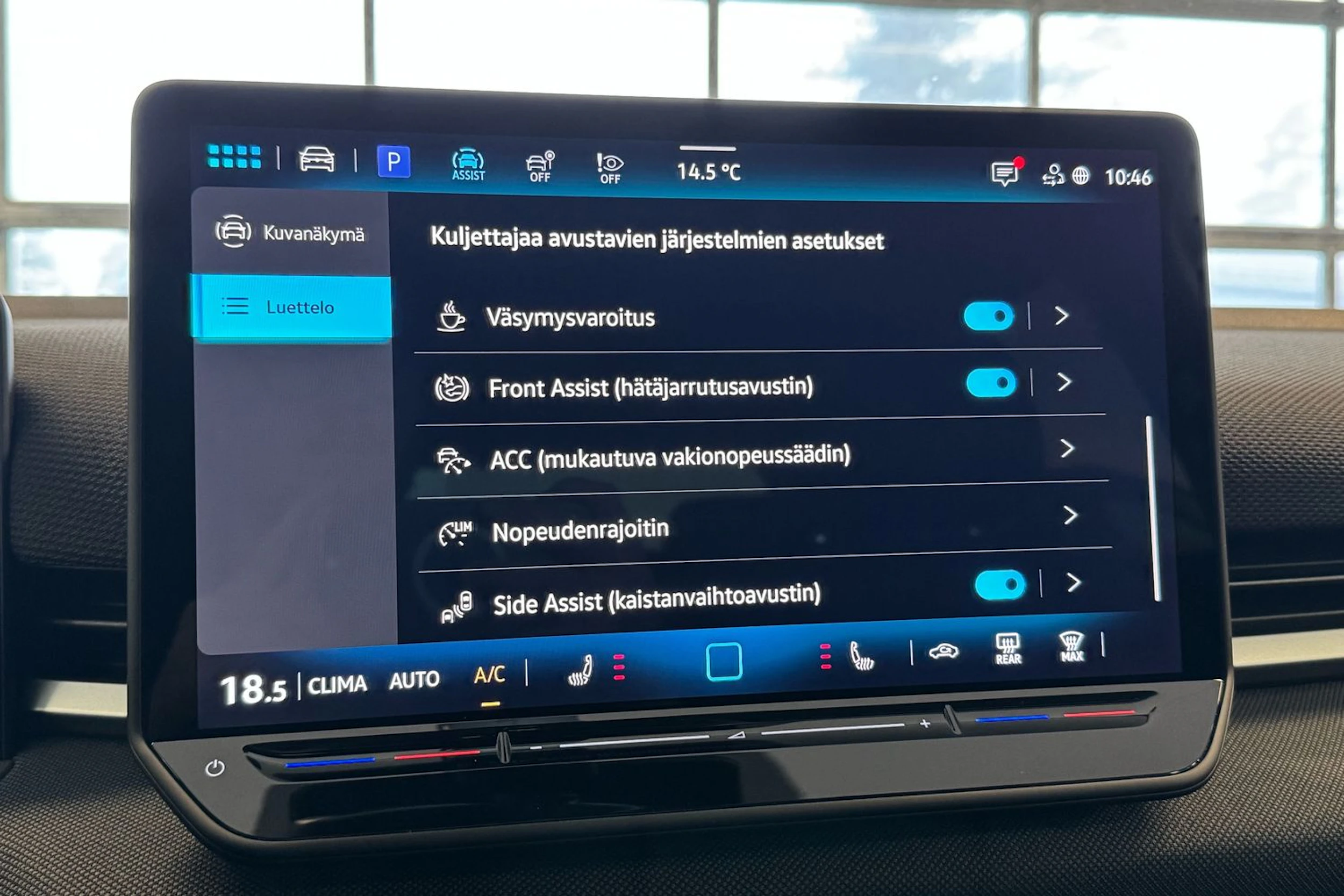 valkoinen Volkswagen T-Roc 2026 kuva 23.