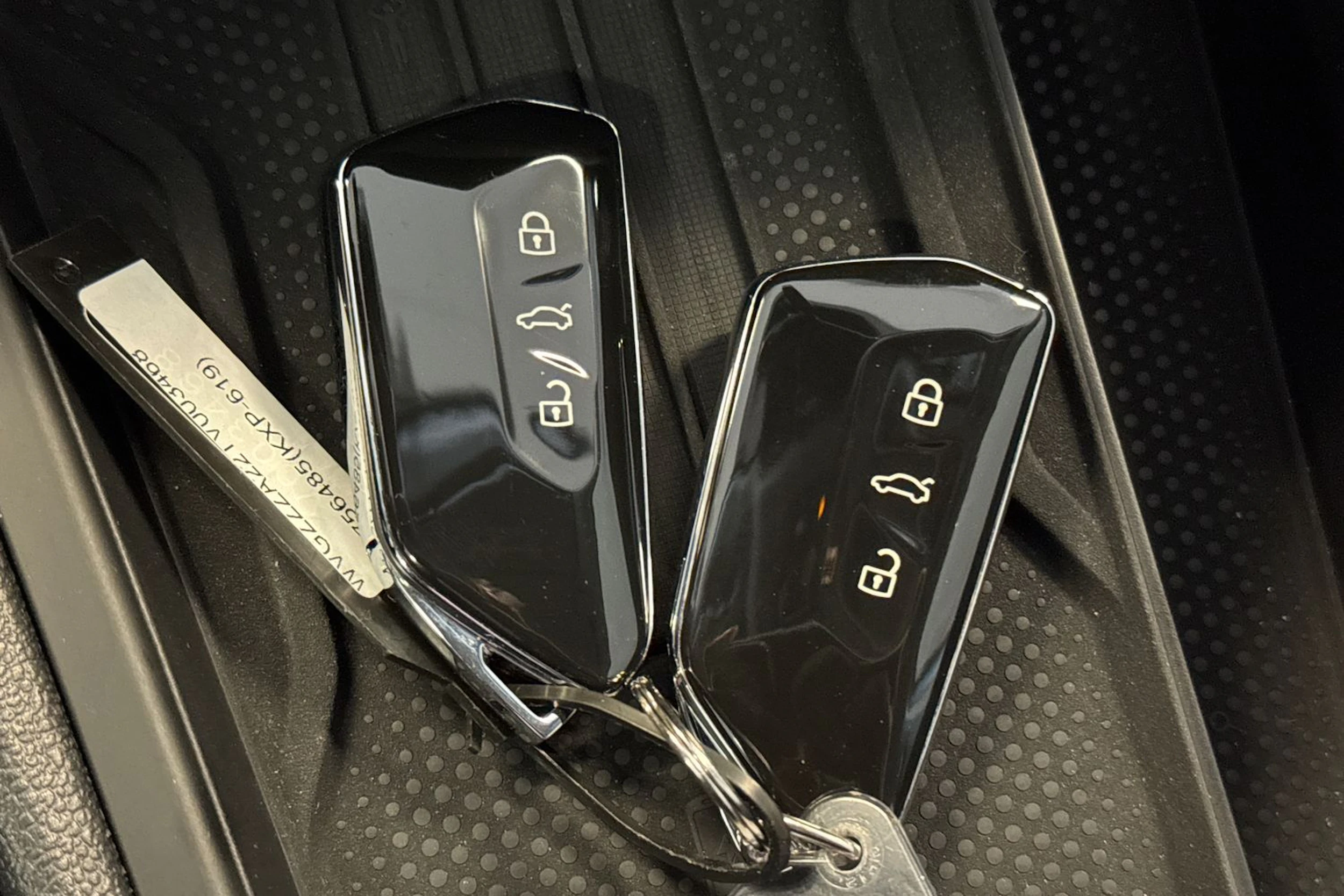 valkoinen Volkswagen T-Roc 2026 kuva 26.