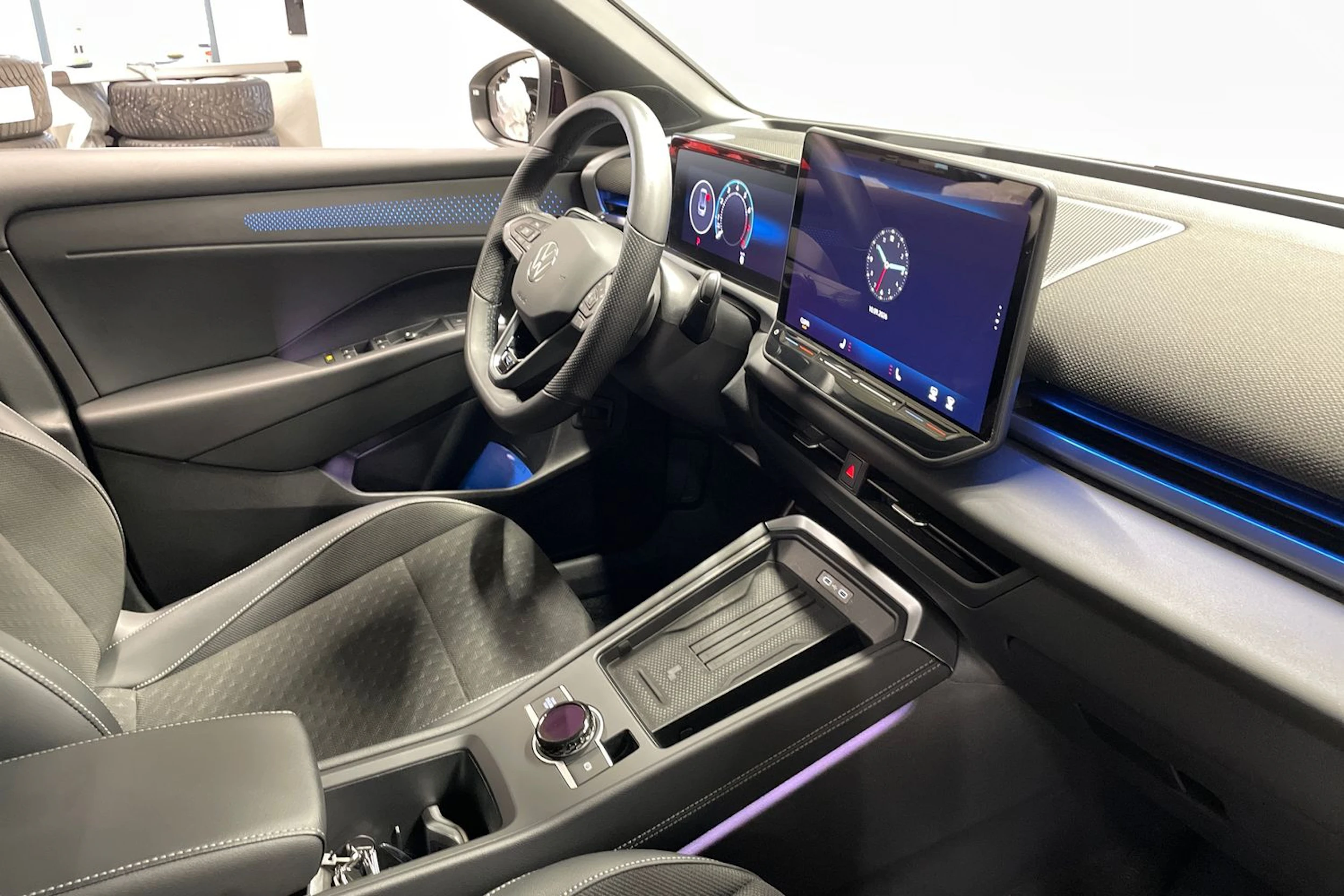 valkoinen Volkswagen T-Roc 2025 kuva 14.