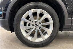 met. musta Volkswagen T-Roc 2025 kuva 9.