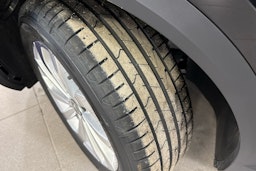 met. musta Volkswagen T-Roc 2025 kuva 10.