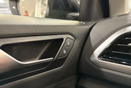met. musta Volkswagen T-Roc 2025 kuva 19.
