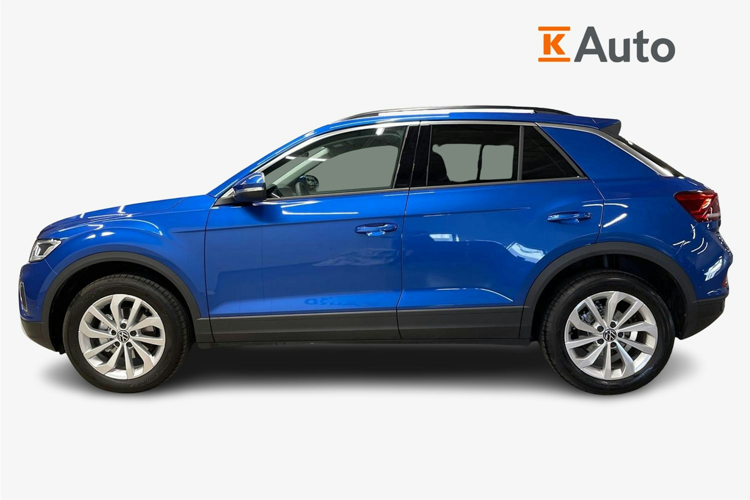 sininen Volkswagen T-Roc 2025 kuva 6.