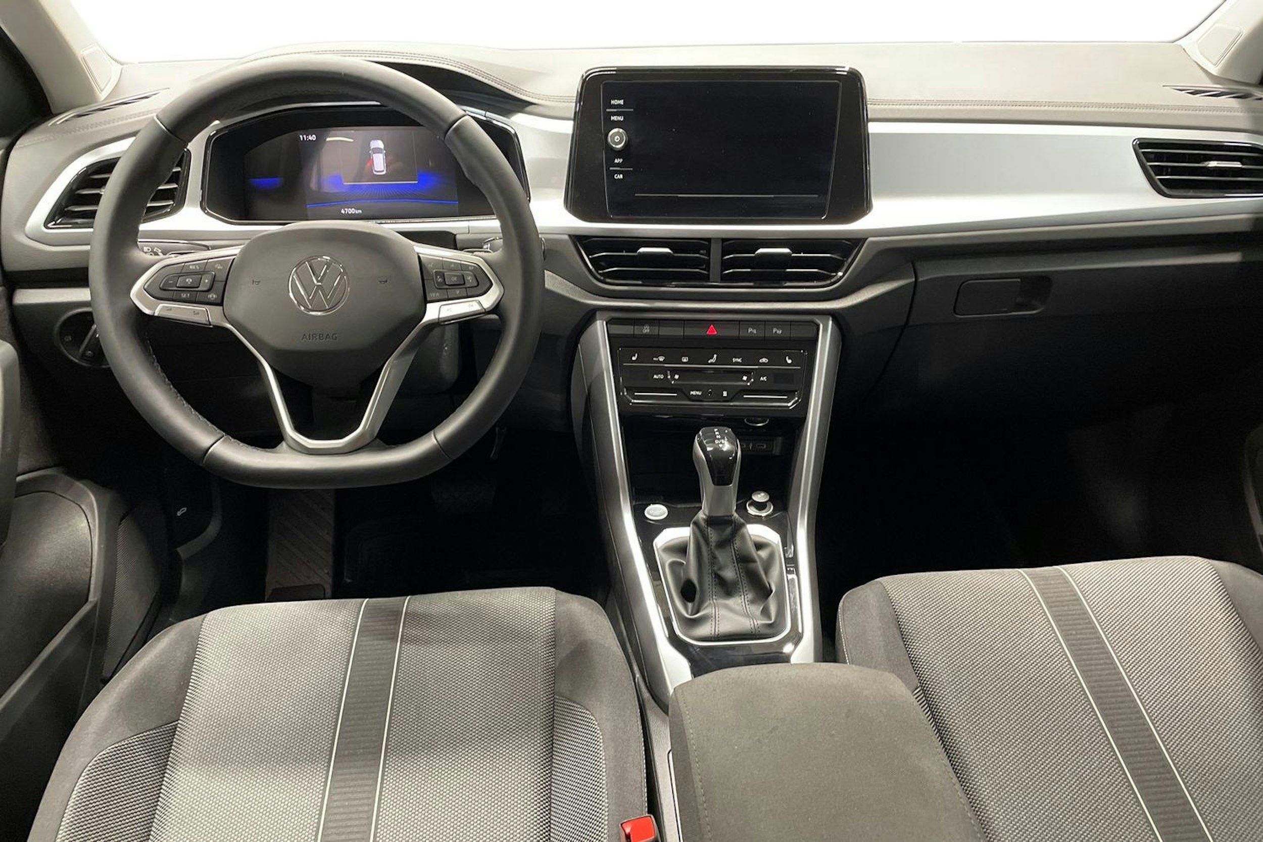 sininen Volkswagen T-Roc 2025 kuva 9.