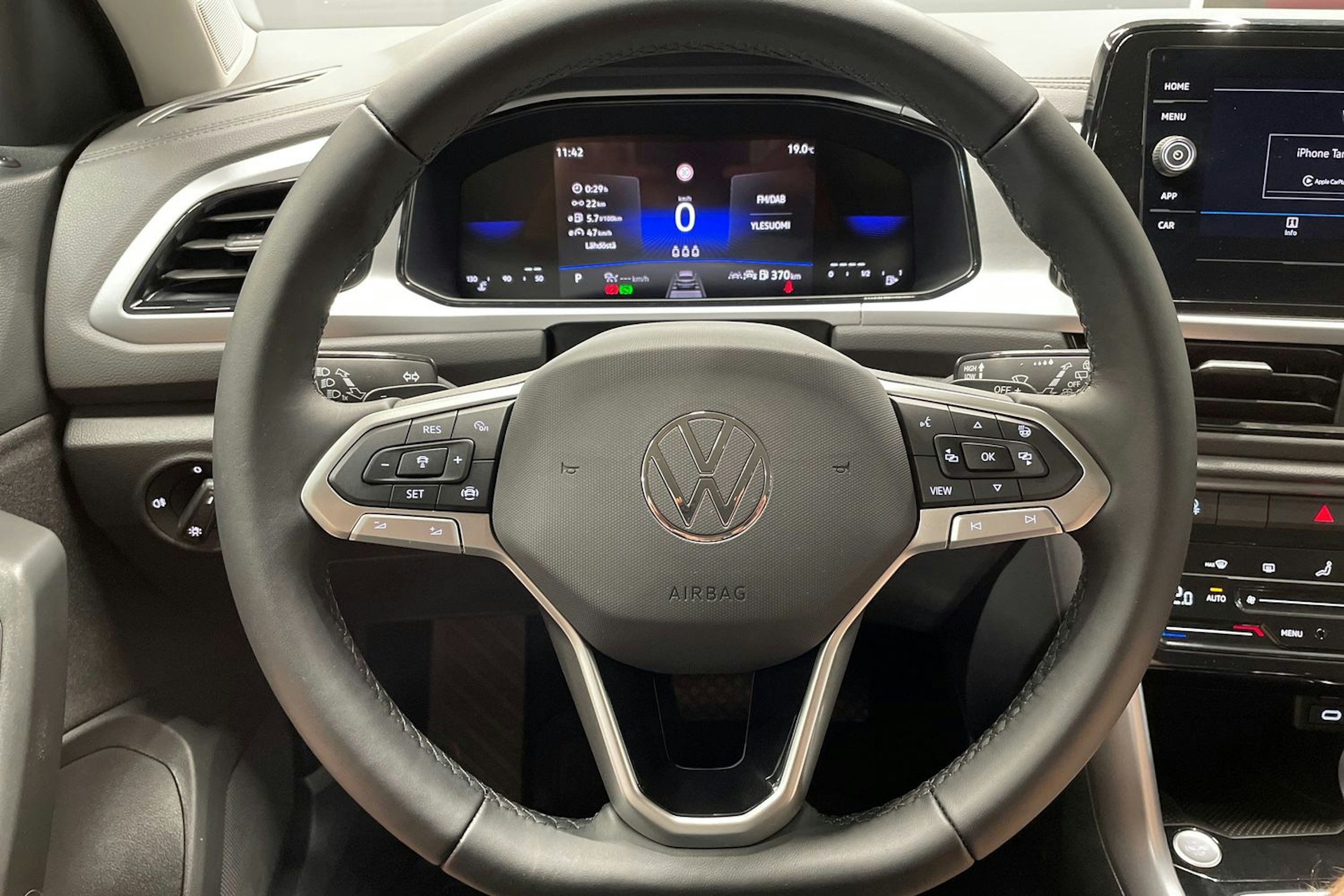sininen Volkswagen T-Roc 2025 kuva 16.