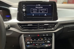 sininen Volkswagen T-Roc 2025 kuva 17.