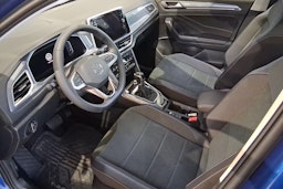 sininen Volkswagen T-Roc 2025 kuva 6.