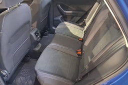 sininen Volkswagen T-Roc 2025 kuva 8.