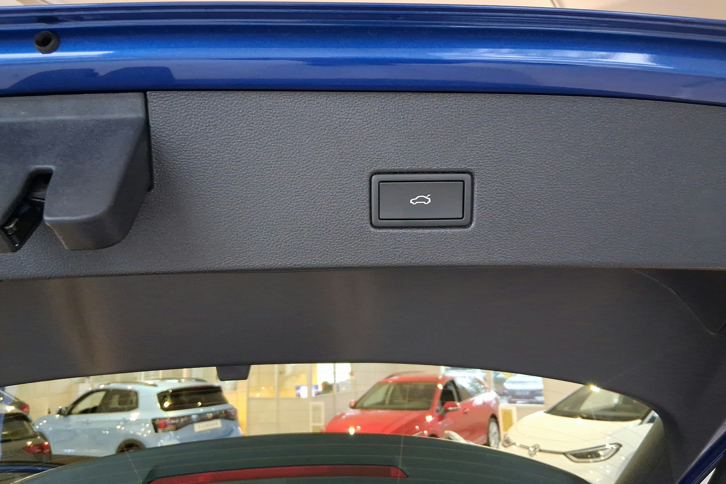 sininen Volkswagen T-Roc 2025 kuva 14.