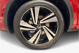 punainen Volkswagen T-Roc 2025 kuva 9.