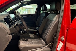 punainen Volkswagen T-Roc 2025 kuva 11.