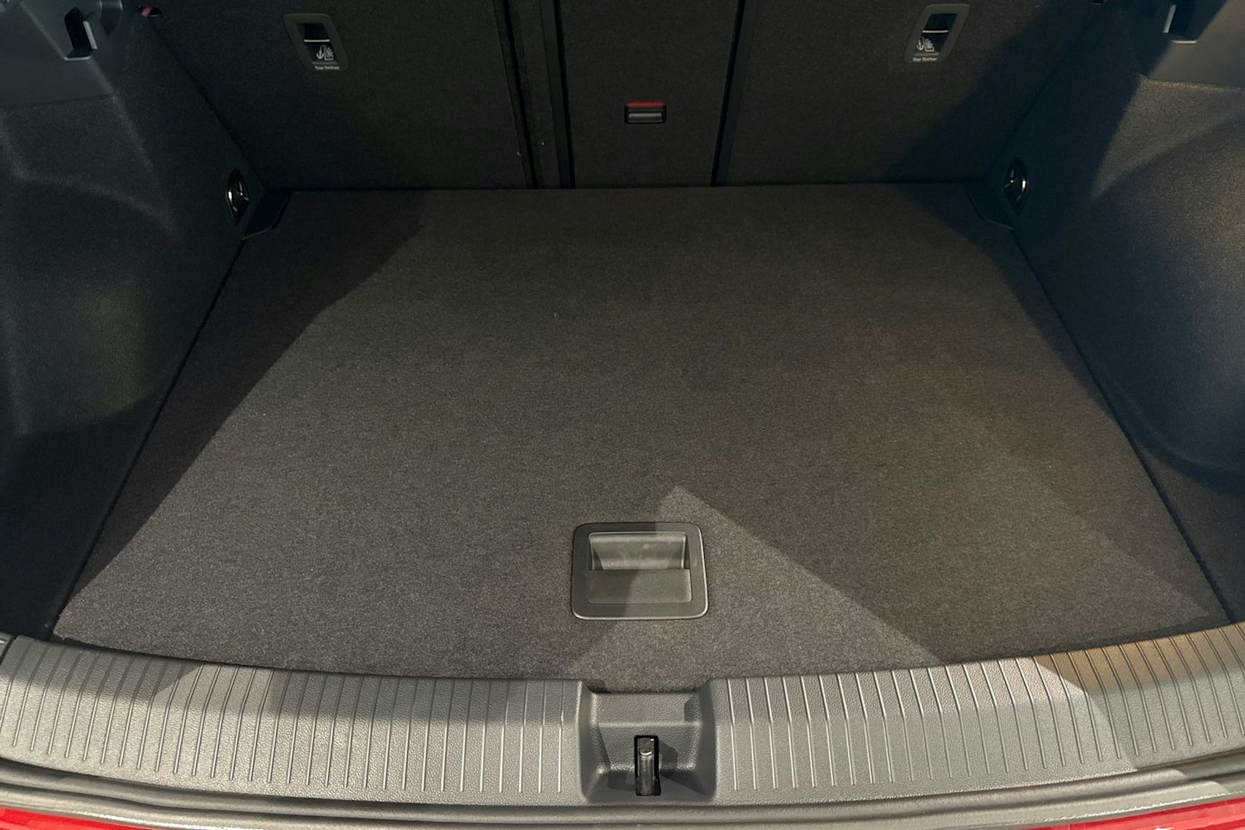 punainen Volkswagen T-Roc 2025 kuva 13.