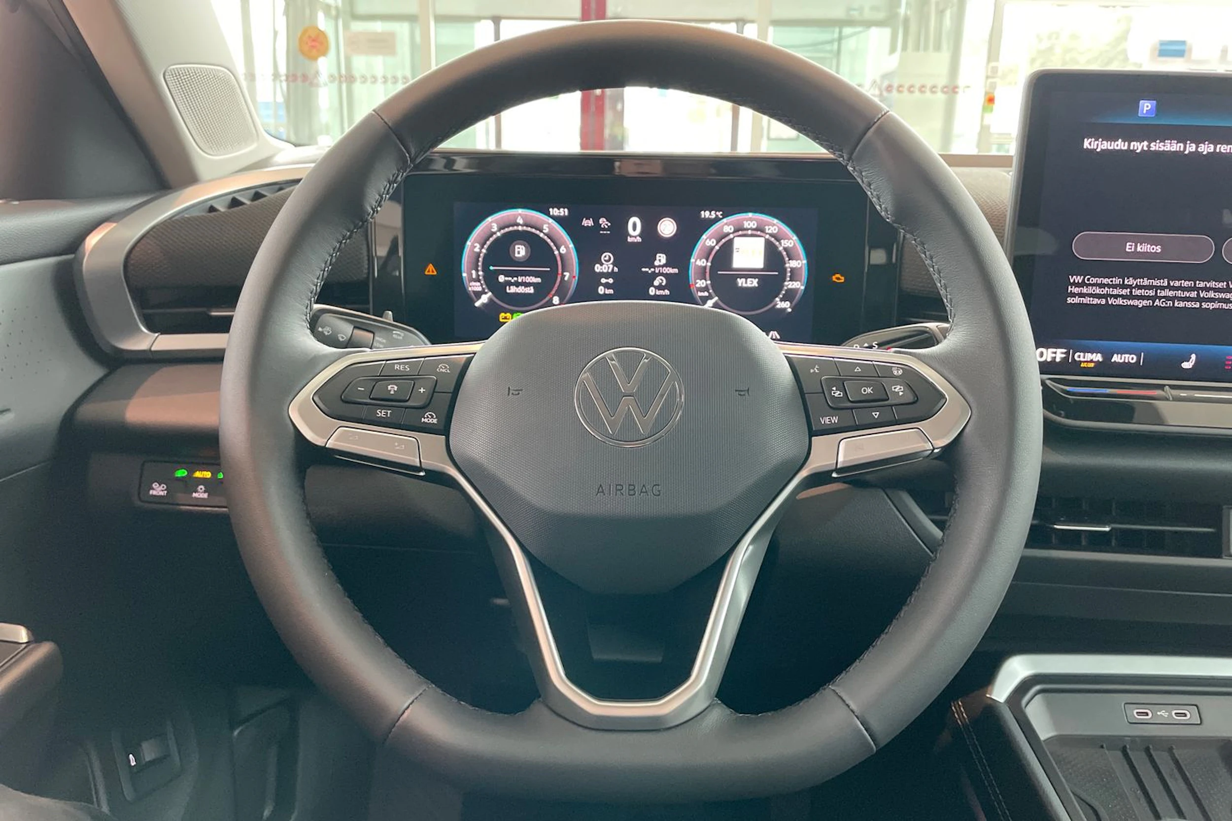 valkoinen Volkswagen T-Roc 2026 kuva 15.