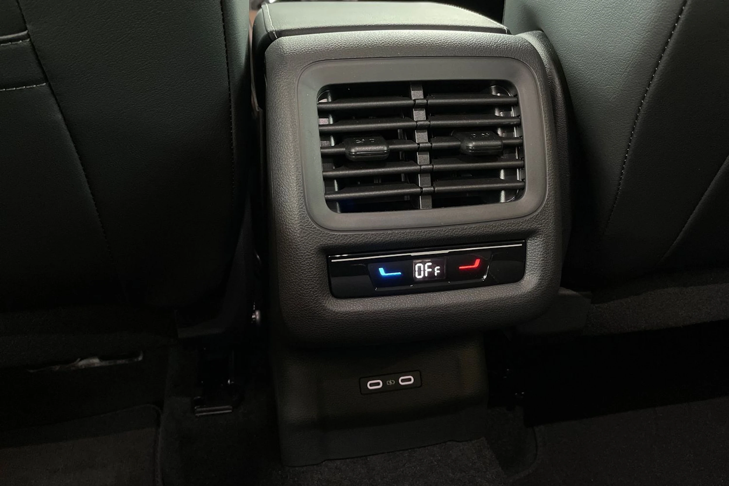 valkoinen Volkswagen T-Roc 2026 kuva 32.