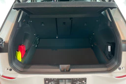 valkoinen Volkswagen T-Roc 2026 kuva 34.