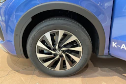 sininen Volkswagen T-Roc 2026 kuva 10.