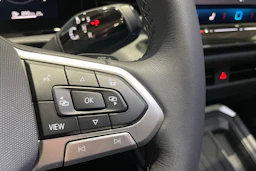 sininen Volkswagen T-Roc 2026 kuva 25.