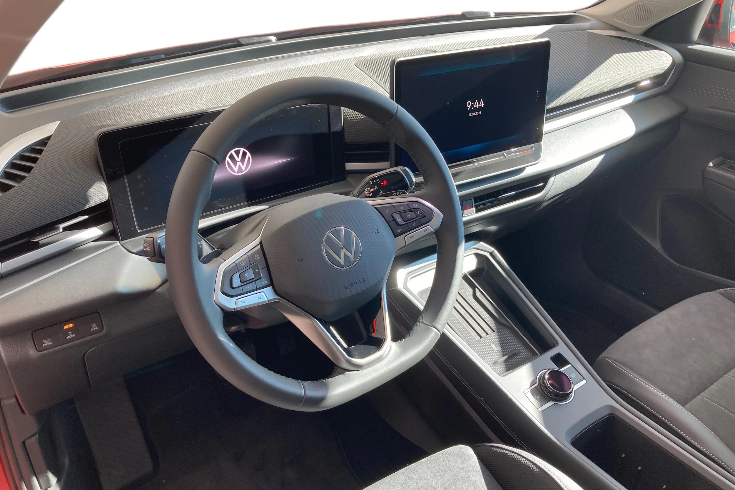 met. punainen Volkswagen T-Roc 2026 kuva 6.