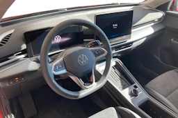 met. punainen Volkswagen T-Roc 2026 kuva 6.