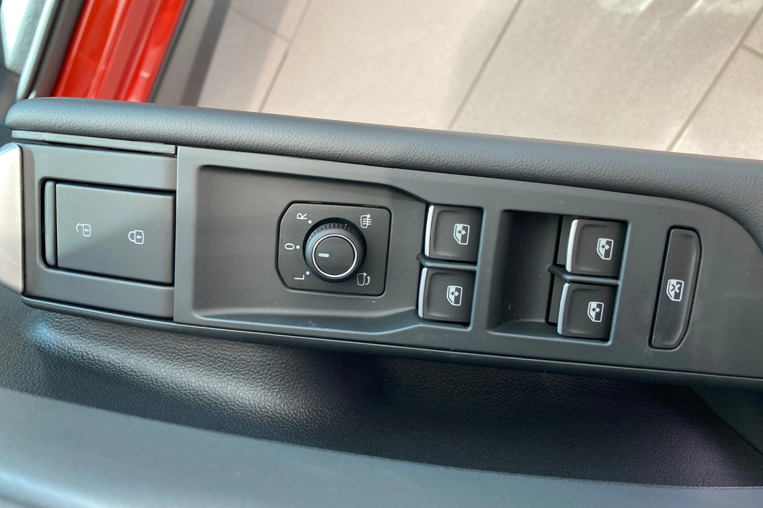 met. punainen Volkswagen T-Roc 2026 kuva 11.