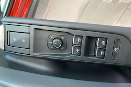 met. punainen Volkswagen T-Roc 2026 kuva 11.