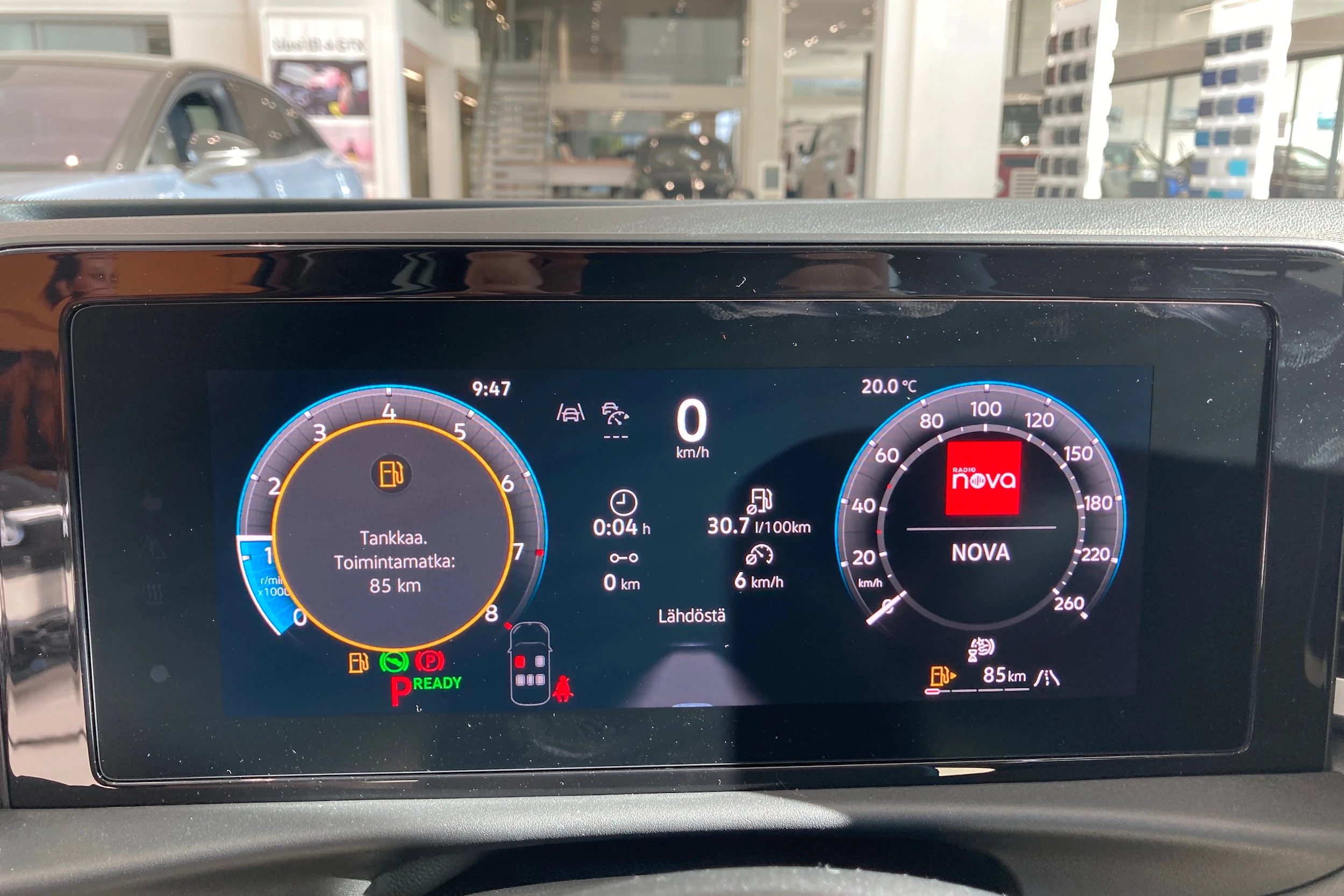 met. punainen Volkswagen T-Roc 2026 kuva 12.