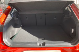 met. punainen Volkswagen T-Roc 2026 kuva 15.