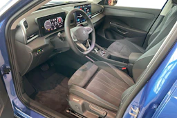 sininen Volkswagen T-Roc 2026 kuva 6.