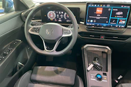 sininen Volkswagen T-Roc 2026 kuva 7.